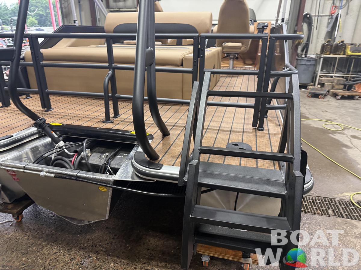 2027 Bentley Legacy 220 Swingback Pontoon & 4-Stroke Outboard $43995