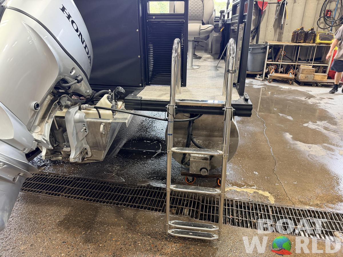 Used 2023 Apex Marine Qwest L818 Fish &60HP Honda 4Stroke -$27.995