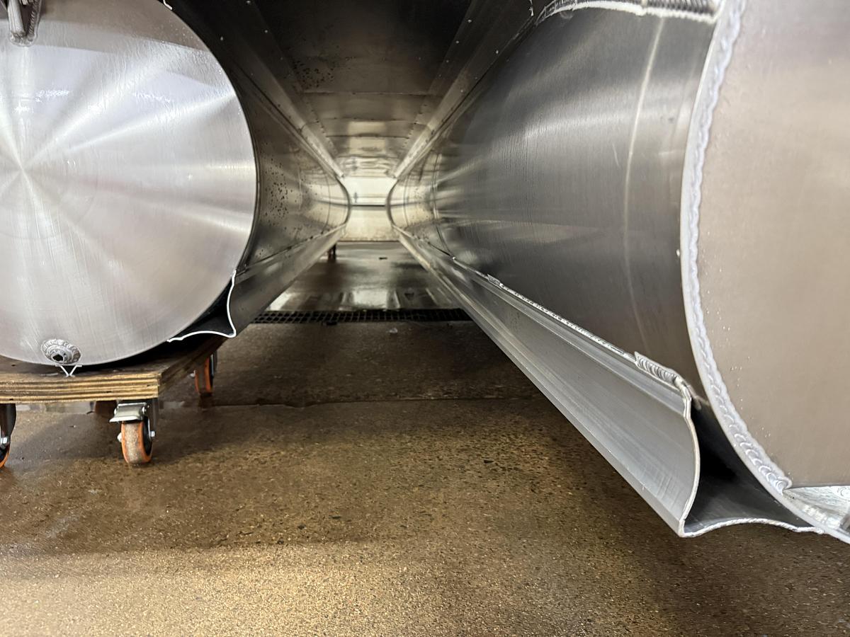 2025 Tahoe Pontoons Cascade 2385 Quad Lounge Shift Tritoon & 225HP 4-Stroke