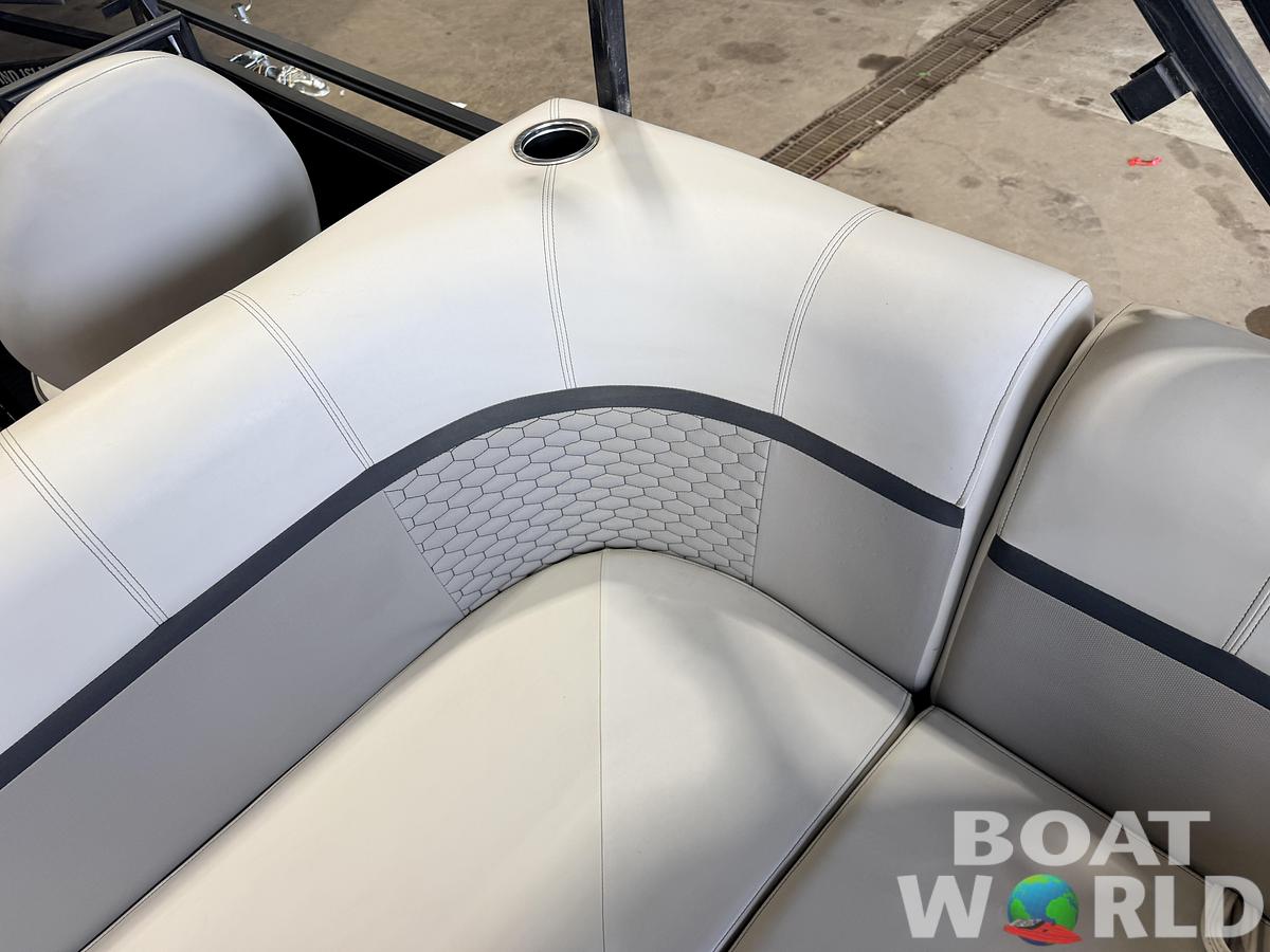 Used 2023 Apex Marine Qwest L818 Fish &60HP Honda 4Stroke -$27.995