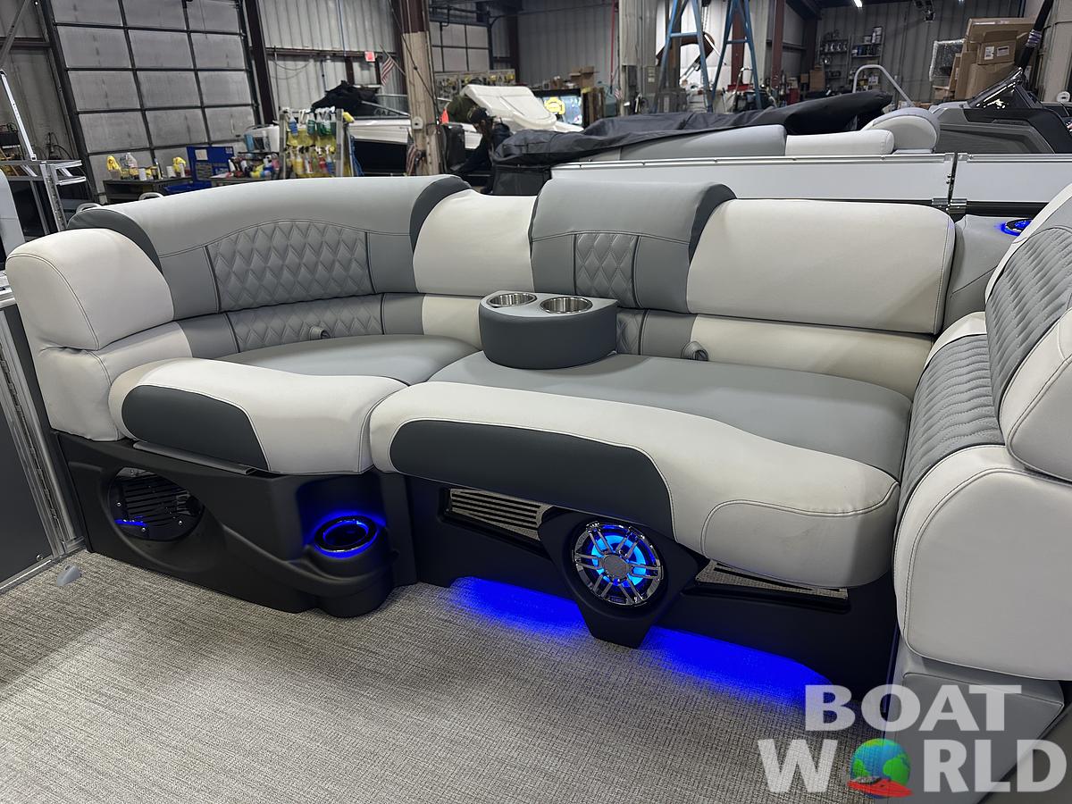 2025 Tahoe Pontoons Cascade 2385 Cruise Rear Bench (CRB) Tritoon & Honda 4-Stroke EFI