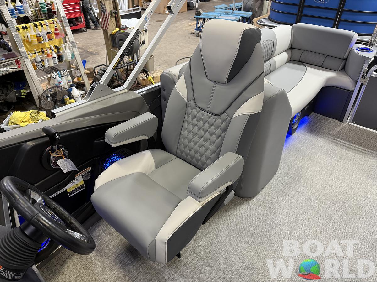 2025 Tahoe Pontoons Cascade 2385 Quad Lounge Tritoon & Honda 4-Stroke EFI