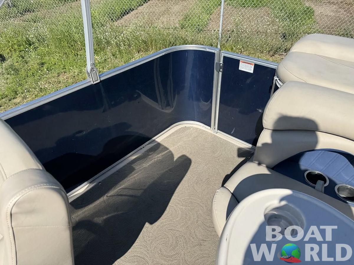 Used 2016 Sylvan 820 Cruise Pontoon