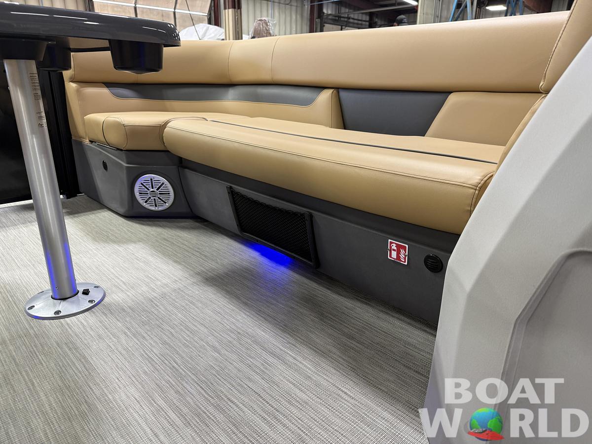 2027 Princecraft Vectra 23 RL Swingback Lounge Pontoon $36995