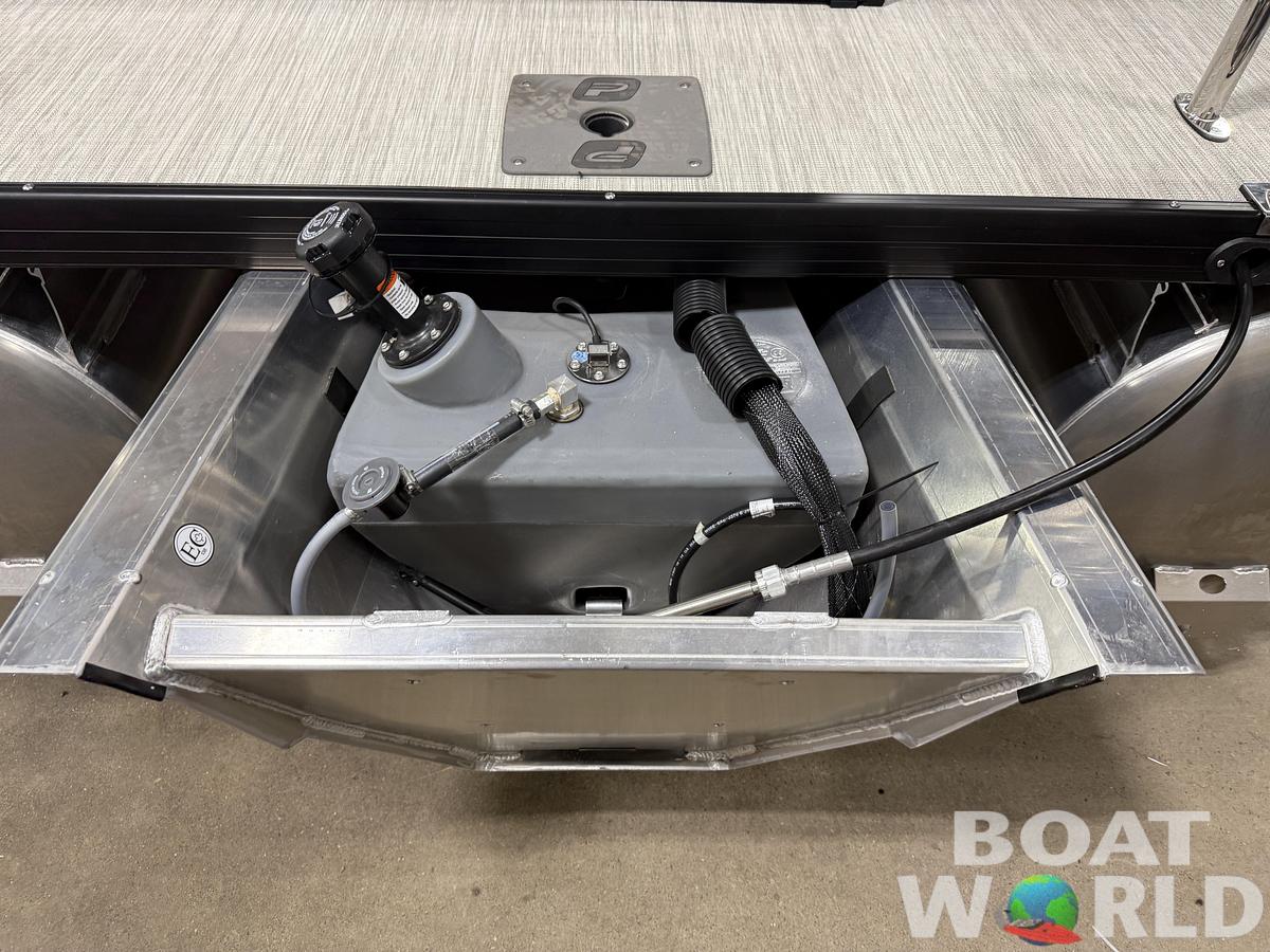 2027 Princecraft Vectra 23 RL SS Swingback Pontoon $36995