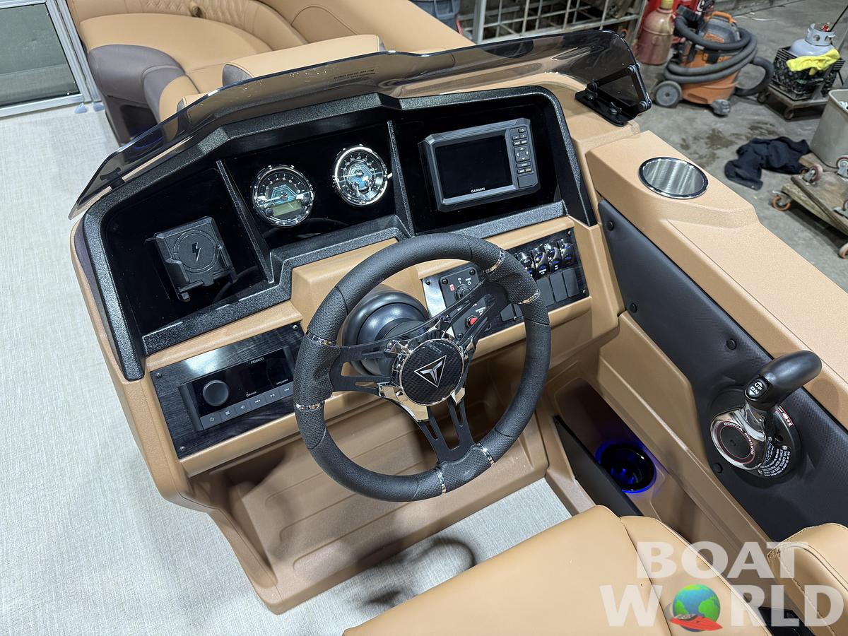 2027 Tahoe LTZ 2385 Quad Lounge & 4-Stroke $42995