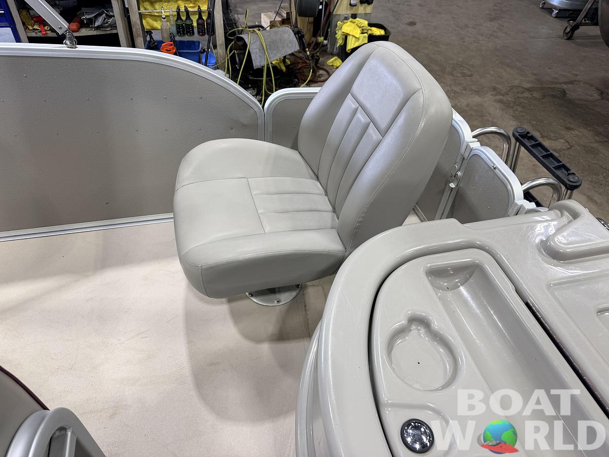 Used 2014 Premier 221 Gemini Fish n Cruise & 50HP Mercury 4Stroke -$19,995