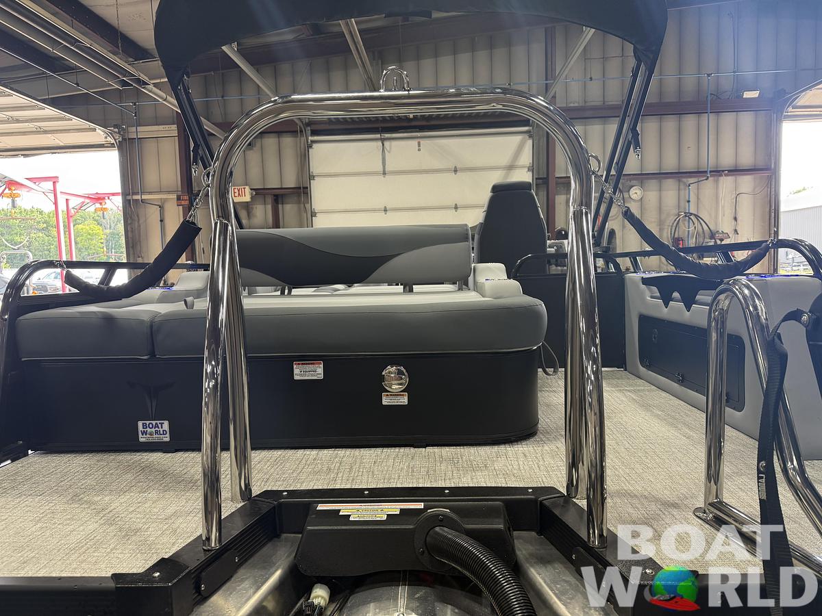 2027 Tahoe LTZ 300HP VRB 2585 Swingback Tritoon $69,995
