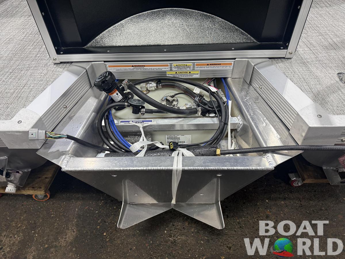 2026 Tahoe Pontoons Sport 2185 Rear Fish