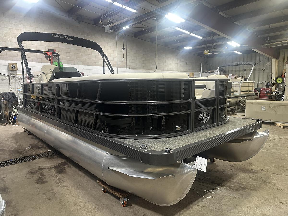 2025 Montego Bay 8522 Fish & Cruise Deluxe Pontoon & Honda 4-Stroke EFI