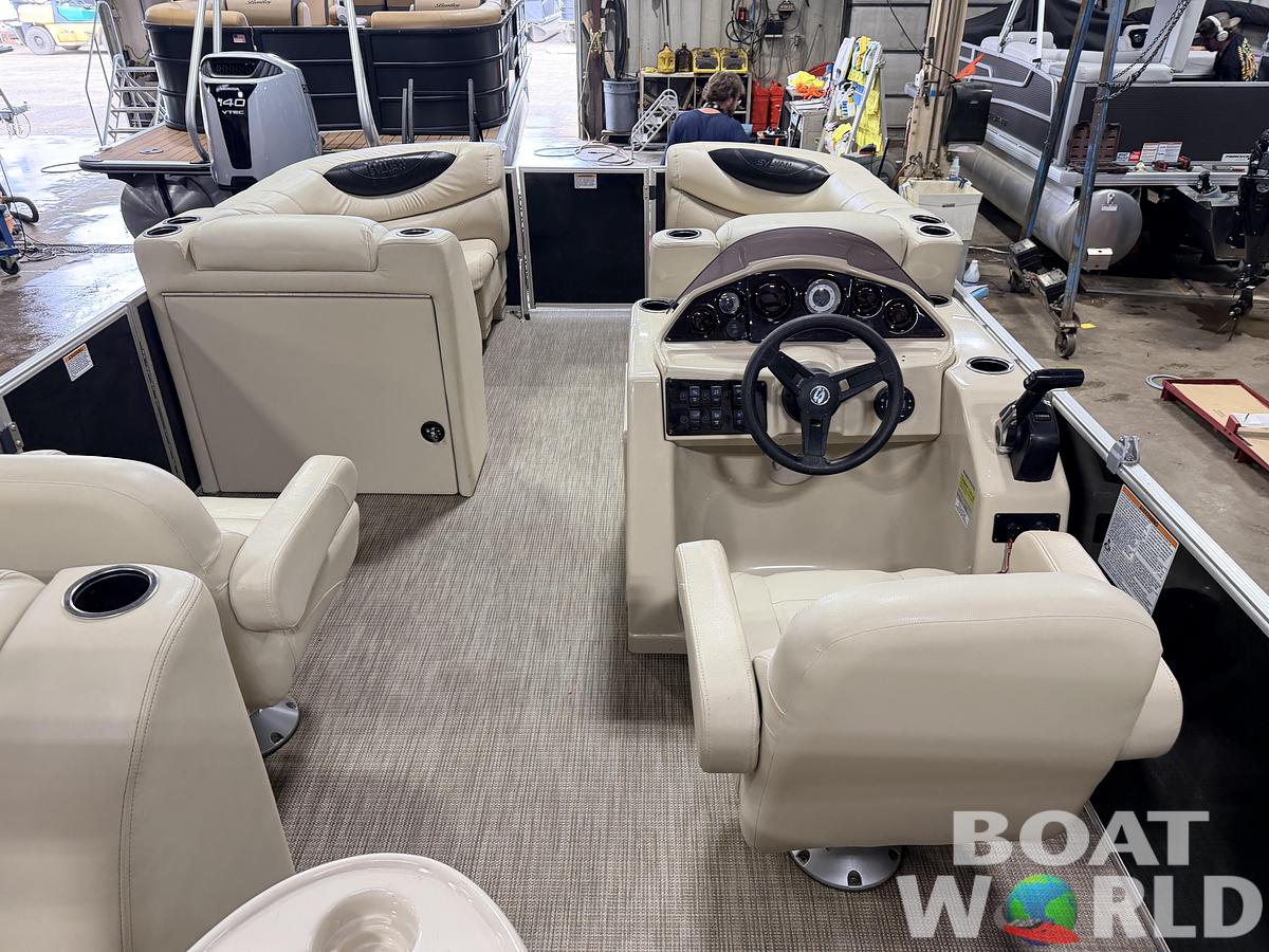 Used 2019 Sylvan MIrage 820 LZ Quad Lounge & 90HP Yamaha -$27,995