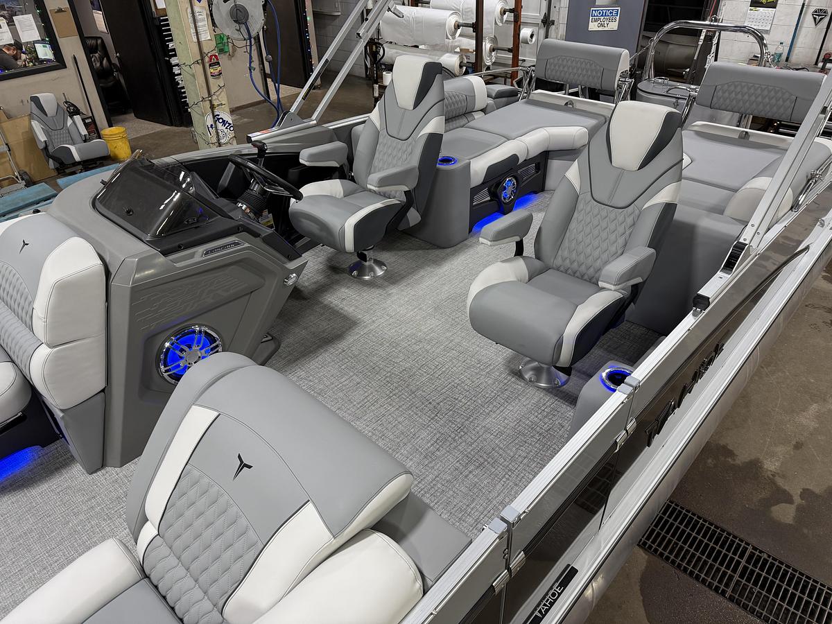 2025 Tahoe Pontoons Cascade 2385 Quad Lounge Shift SS Tritoon & Honda 225HP Outboard