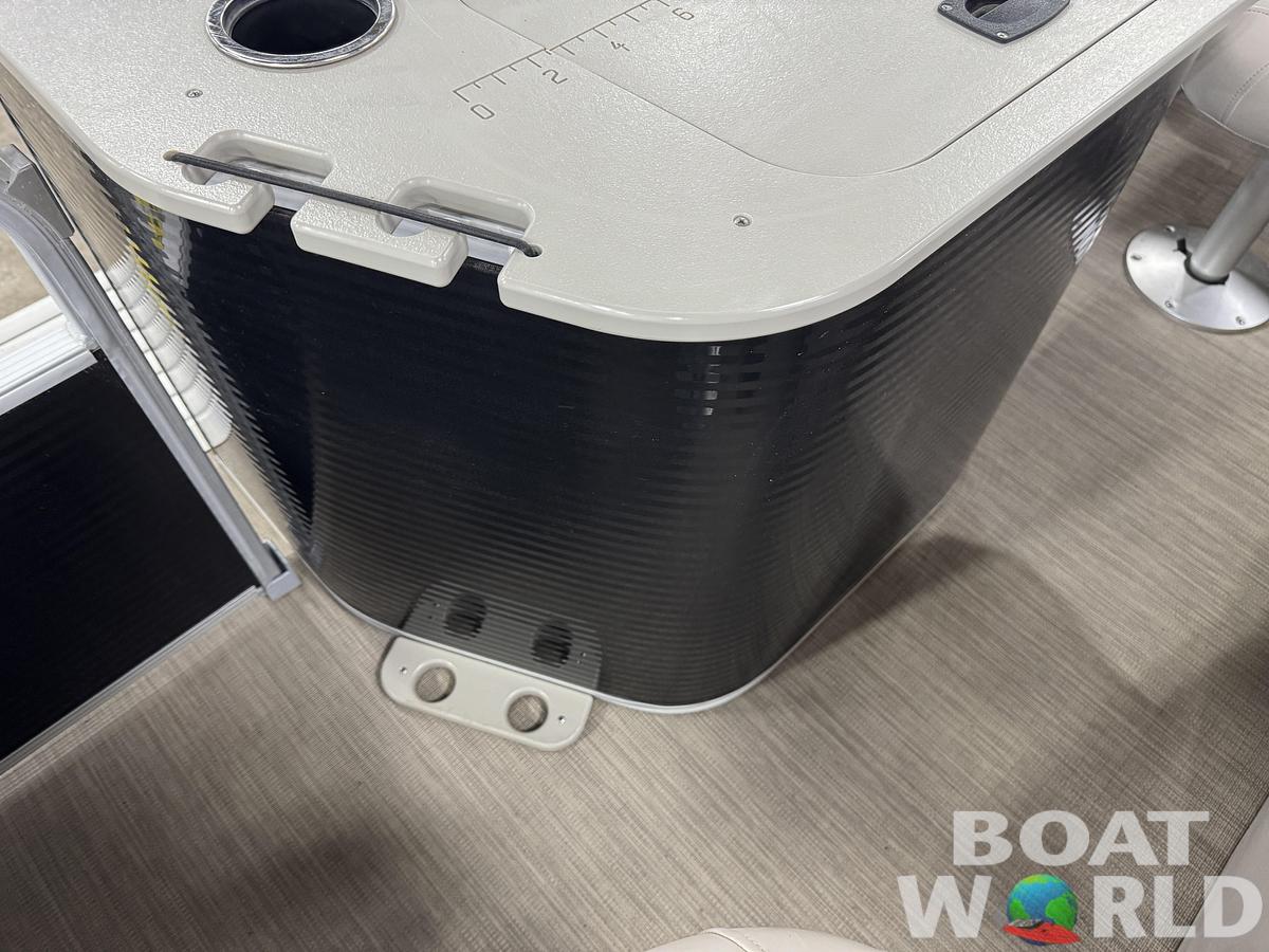 Used 2017 Bennington  22 SS Pontoon with 90HP Yamaha Fourstroke EFI