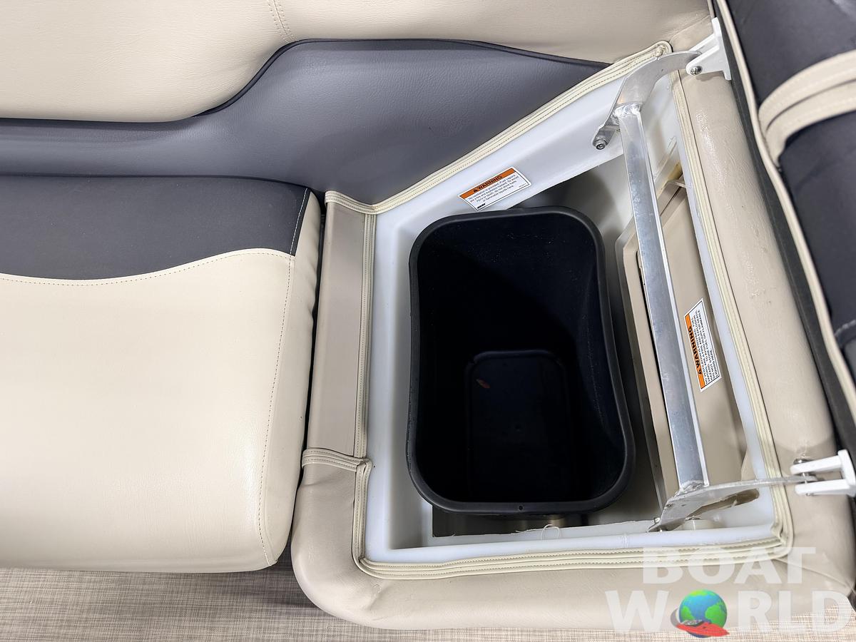 Used 2018 Premier 220 SunSpree