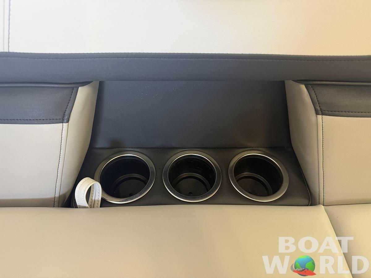 2026 Montego Bay 8522 Fish & Cruise Deluxe 