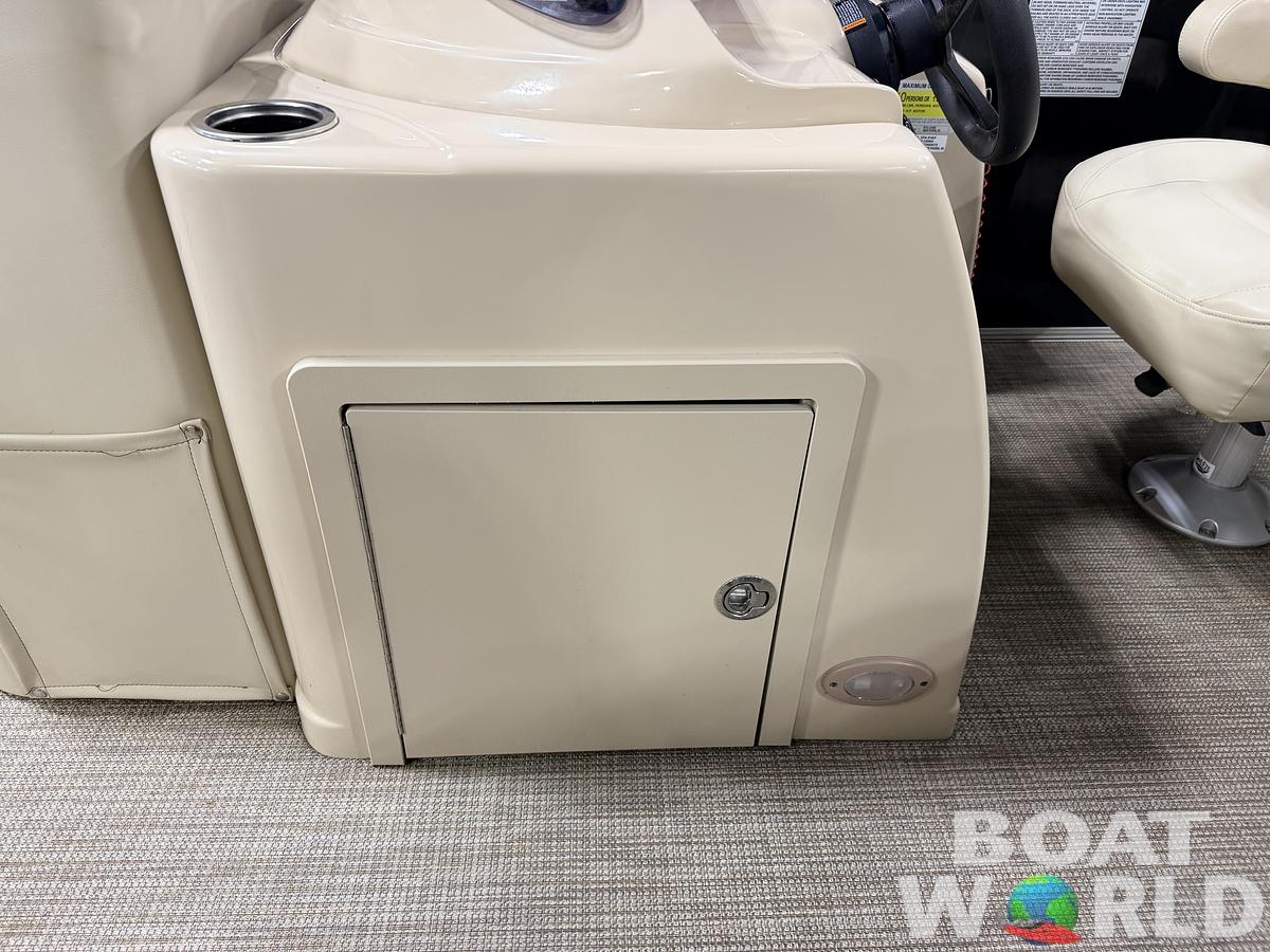 Used 2019 Sylvan MIrage 820 LZ Quad Lounge & 90HP Yamaha -$27,995