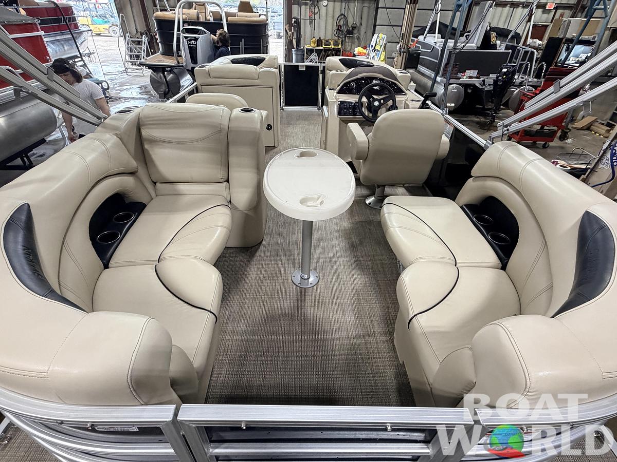 Used 2019 Sylvan MIrage 820 LZ Quad Lounge & 90HP Yamaha -$27,995
