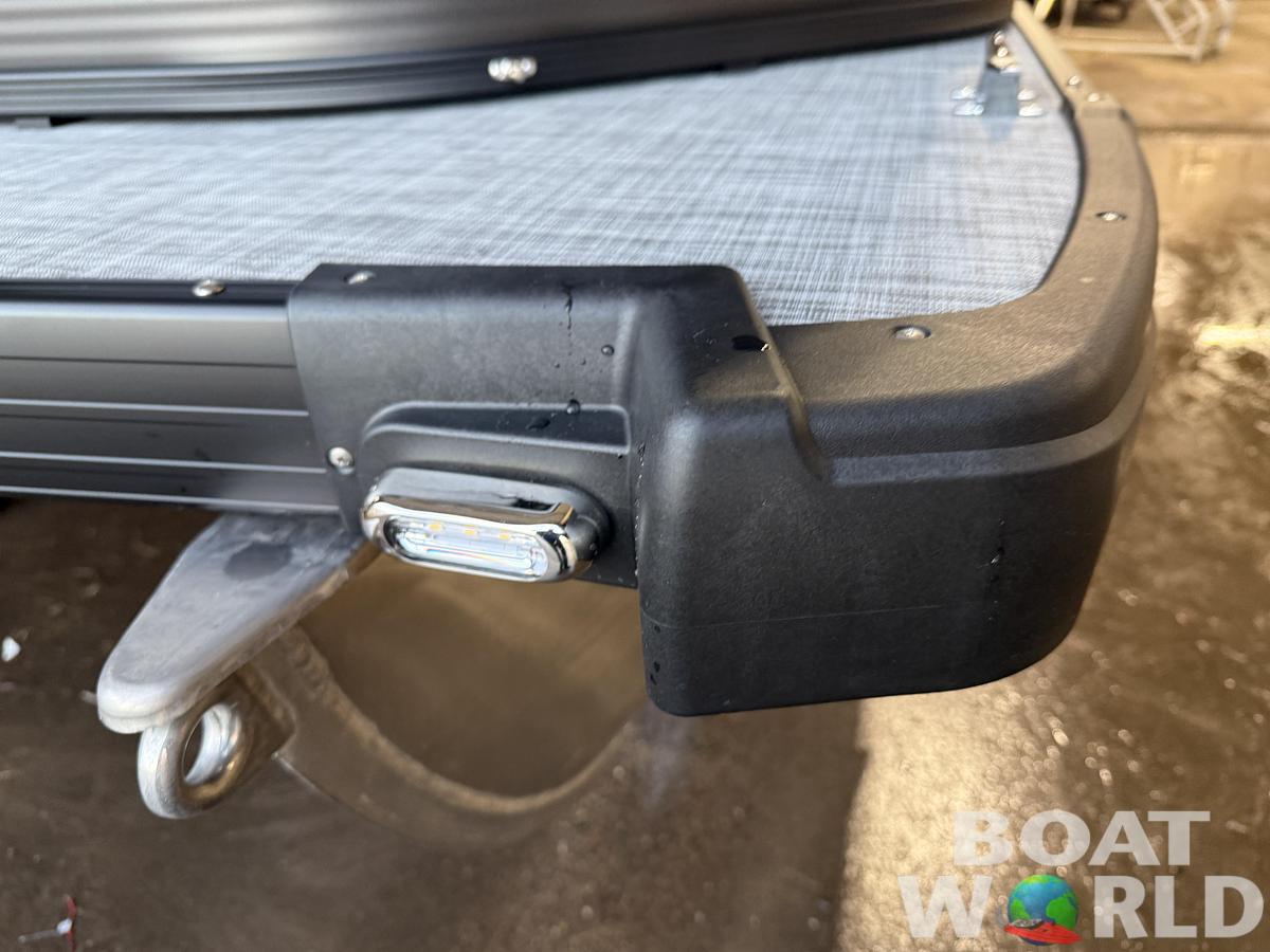 2026 Princecraft Vectra 23 RL SS Swingback Pontoon 