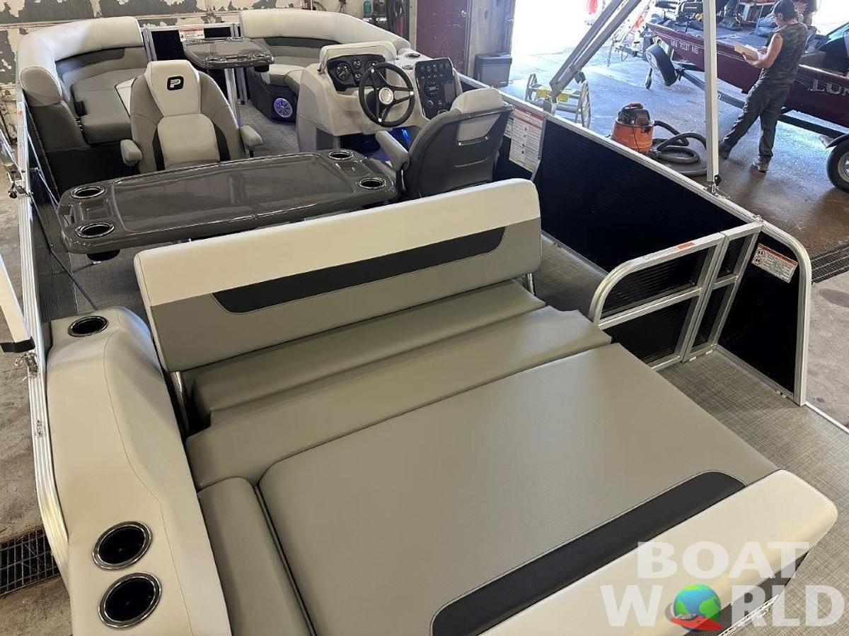 2025 Princecraft Vectra 21 RL Swingback SS Pontoon & Mercury 4-Stroke EFI