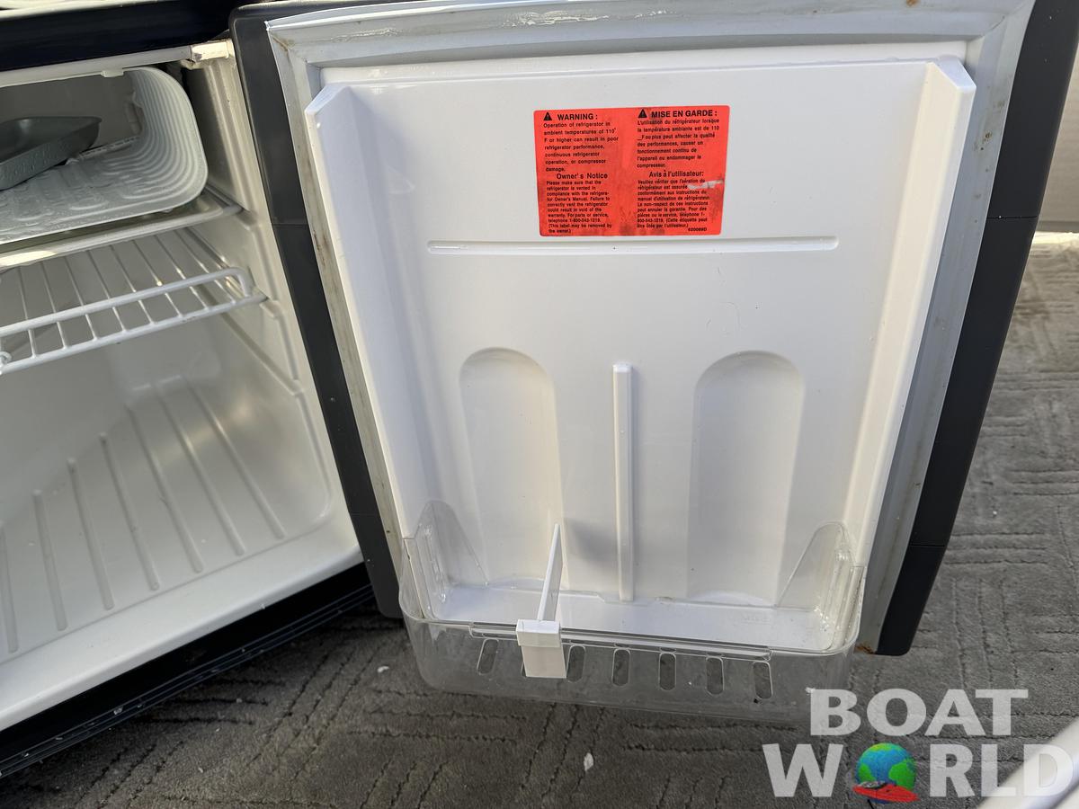 Used 2003 Premier 230 Grand Majestic Tri-toon Pontoon & 200HP Honda 4-Stroke EFI