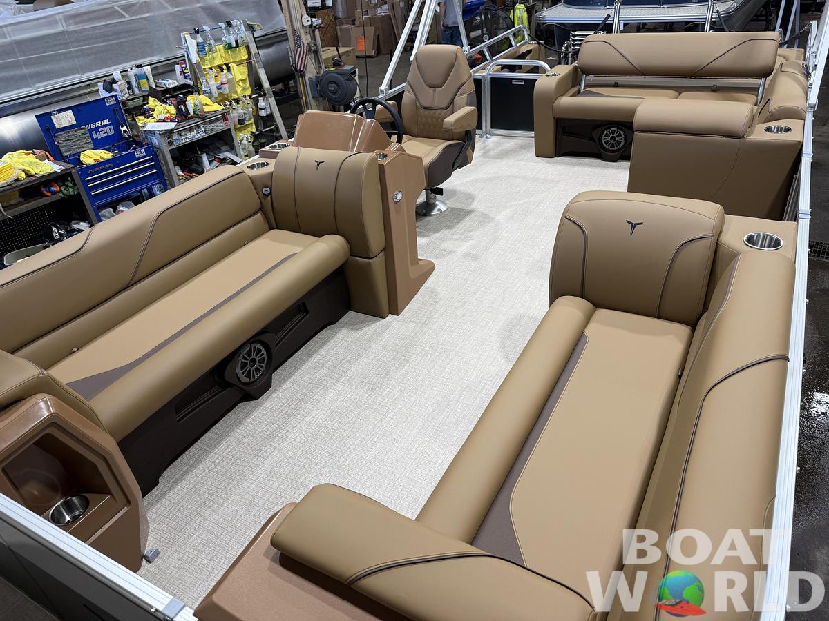 2027 Tahoe Sport VRB SE 2385 Swingback & 4-Stroke $35995