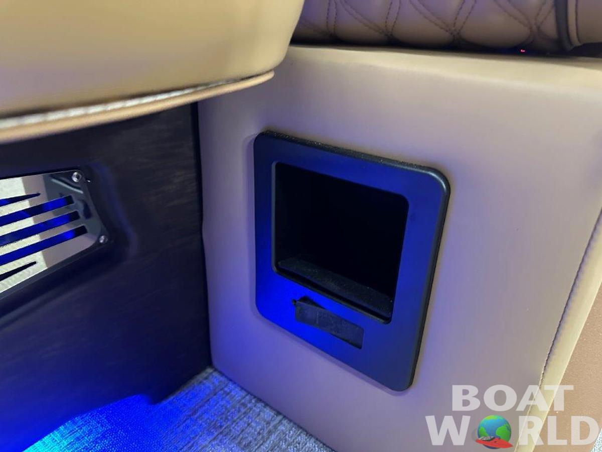 2025 Tahoe Pontoons Cascade 2385 Quad Lounge Shift SS & Honda 4-Stroke EFI