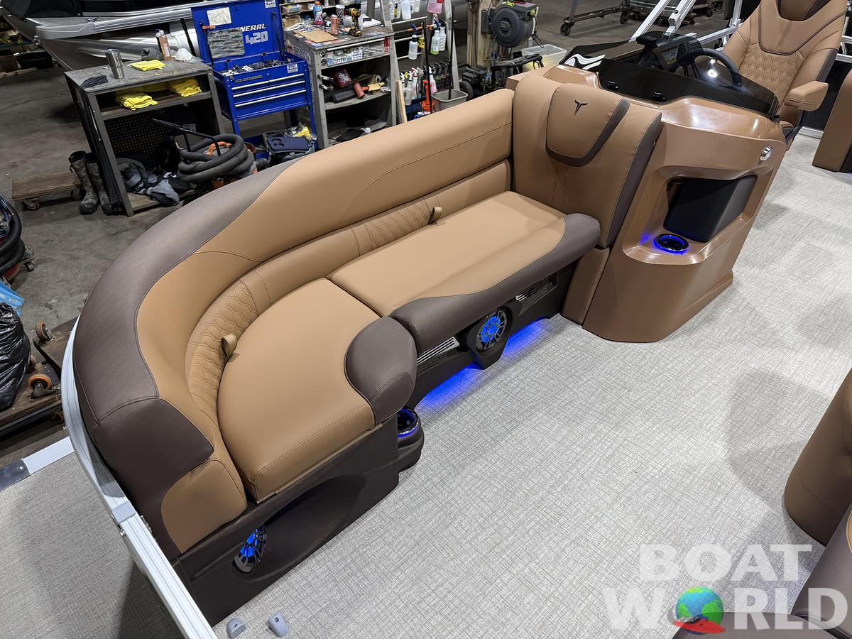 2026 Tahoe LTZ VRB Swingback Tritoon & Honda $51995