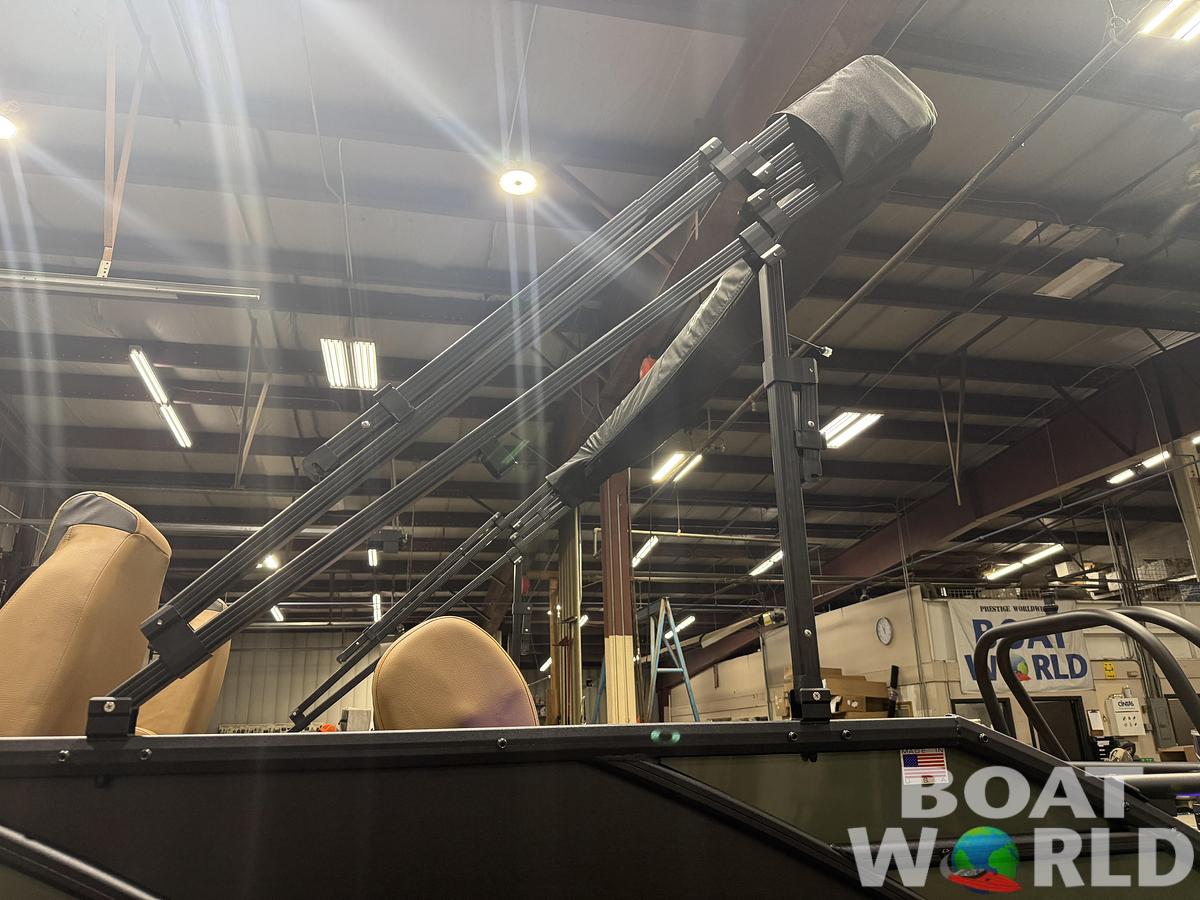 2026 Bentley Pontoons Elite 223 Swingback Tritoon & 200HP 