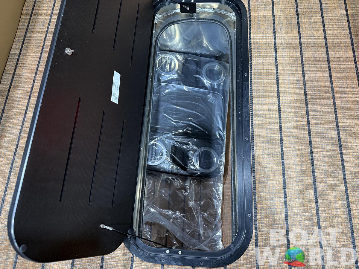 2027 Bentley 350HP Elite 253 Admiral Quad Lounge Tritoon $89995