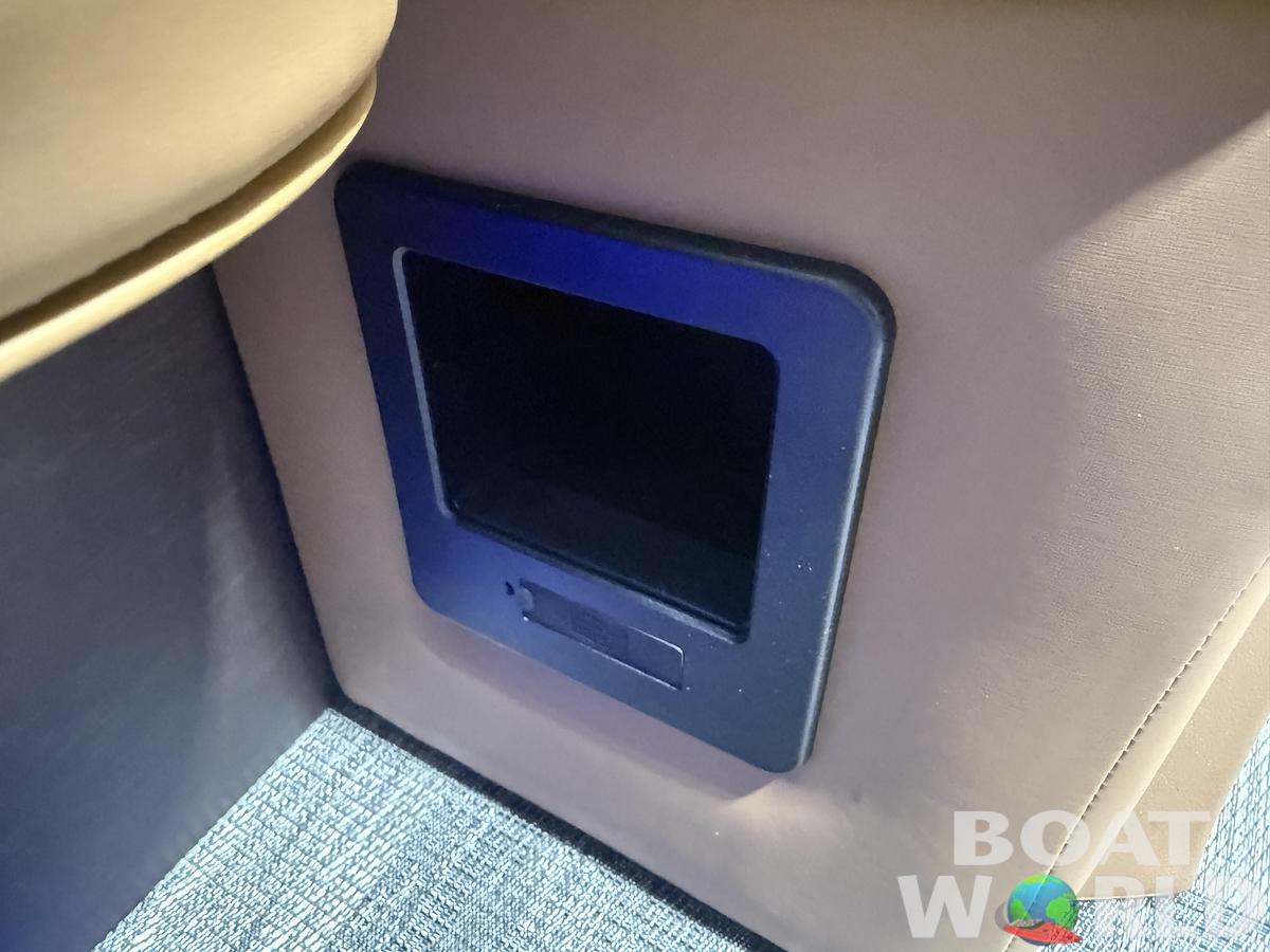 2026 Tahoe Pontoons Cascade 2385 Swingback (VRB) Tritoon 