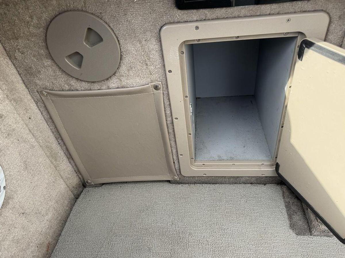 Used 2010 Smoker Craft Pro Mag 182