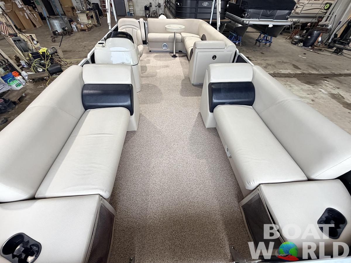 Used 2016 Weeres 220 Cadet Cruise & 90HP Evinrude ETec -17,995