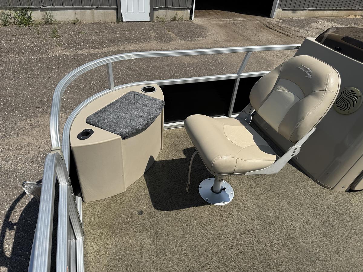 Used 2013 Bennington 17SF