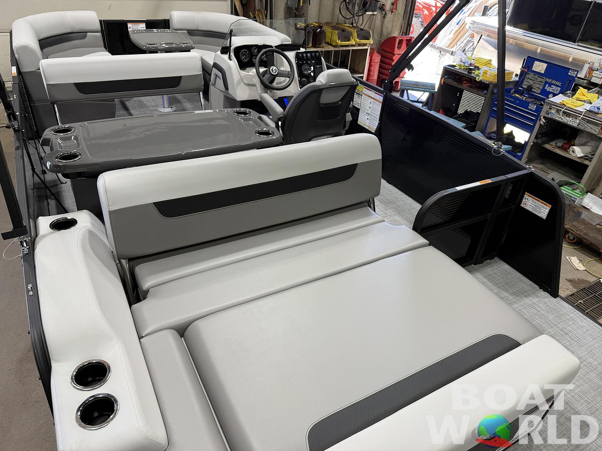 2026 Princecraft Vectra 21 RL Swingback Dinette $30995