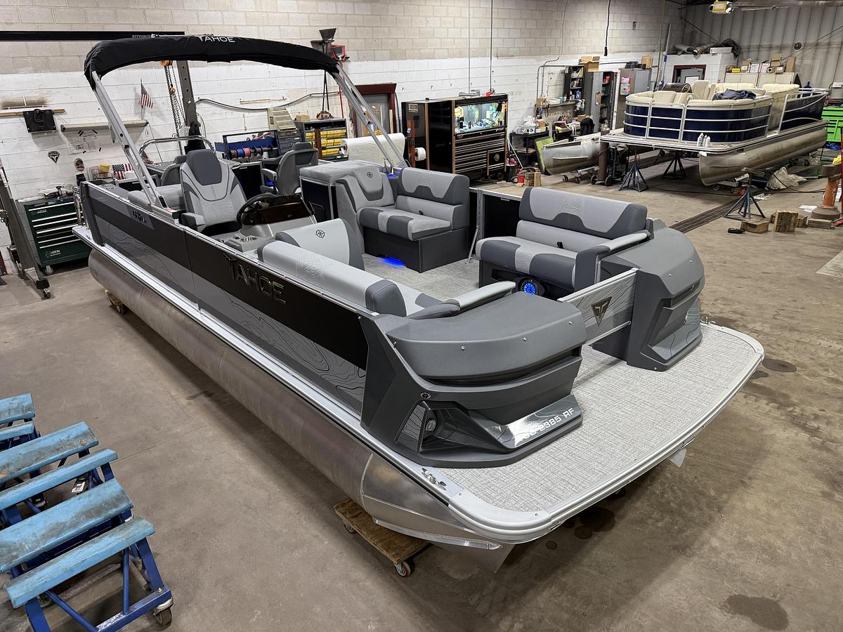 2025 Tahoe Pontoons GEOfish 2385 Rear Fish Tritoon & Honda 4-Stroke EFI