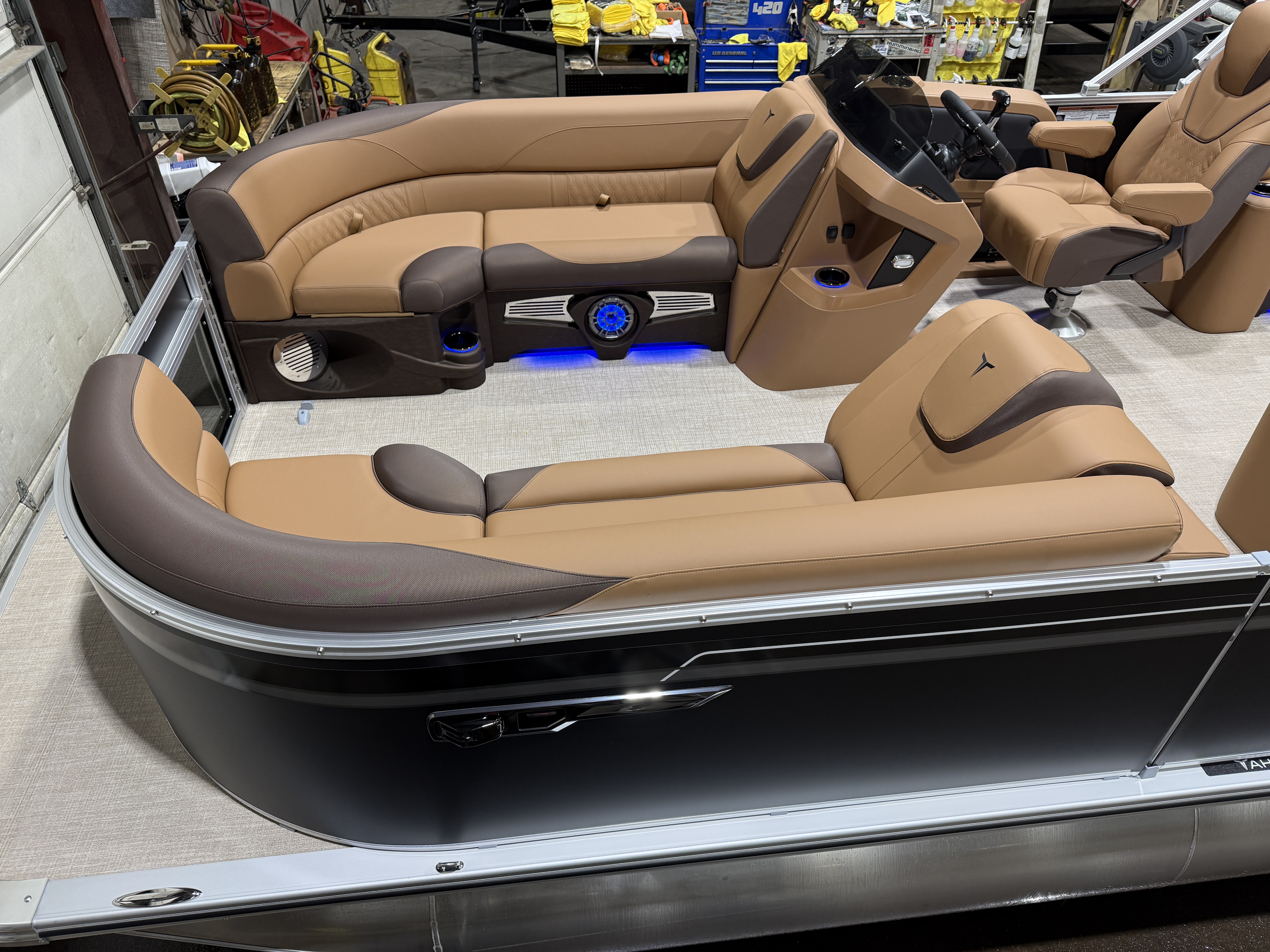 2027 Tahoe LTZ 2385 Elite Cruise & 4-Stroke $42995