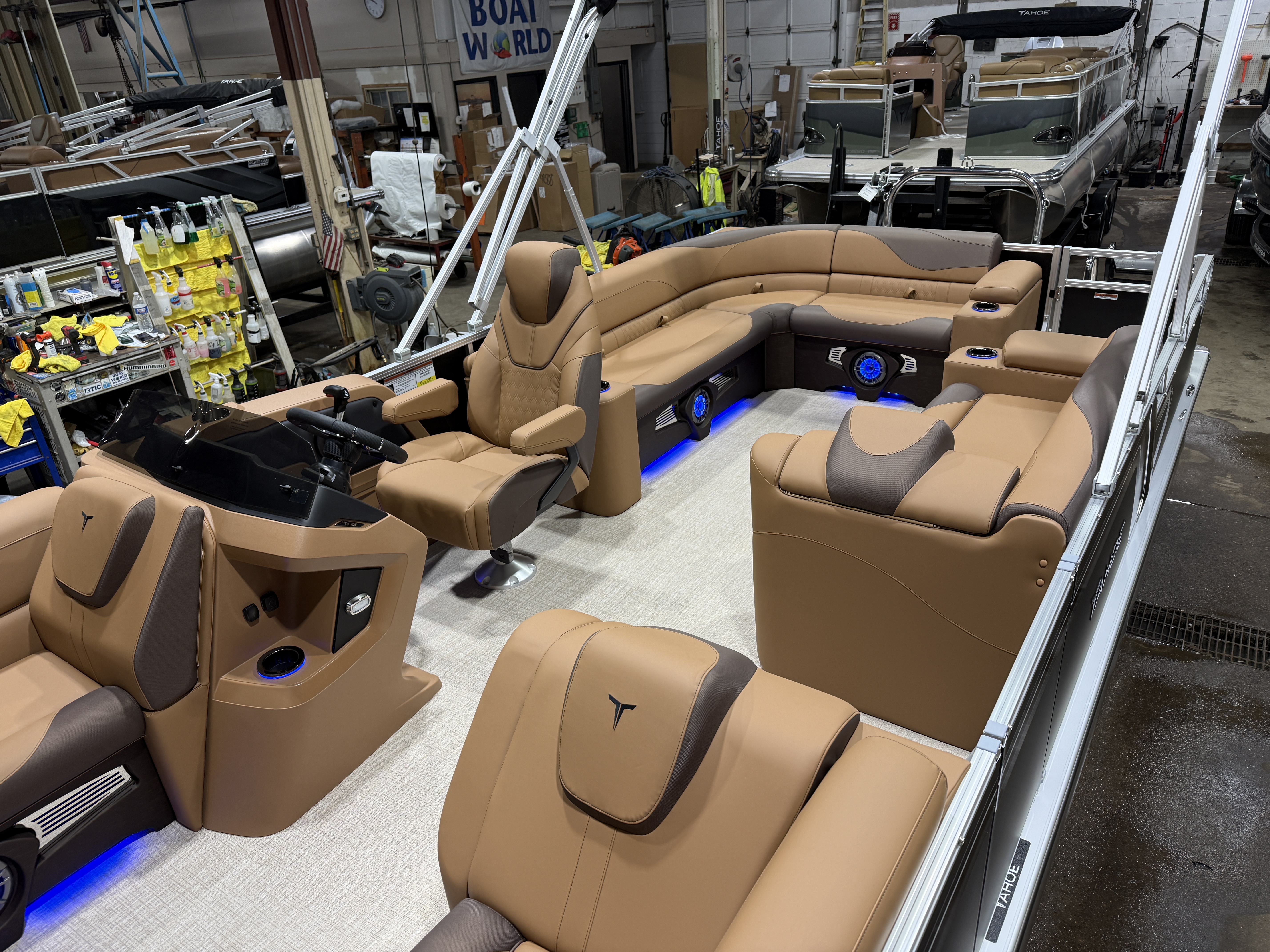 2027 Tahoe LTZ 2385 Elite Cruise & 4-Stroke $42995