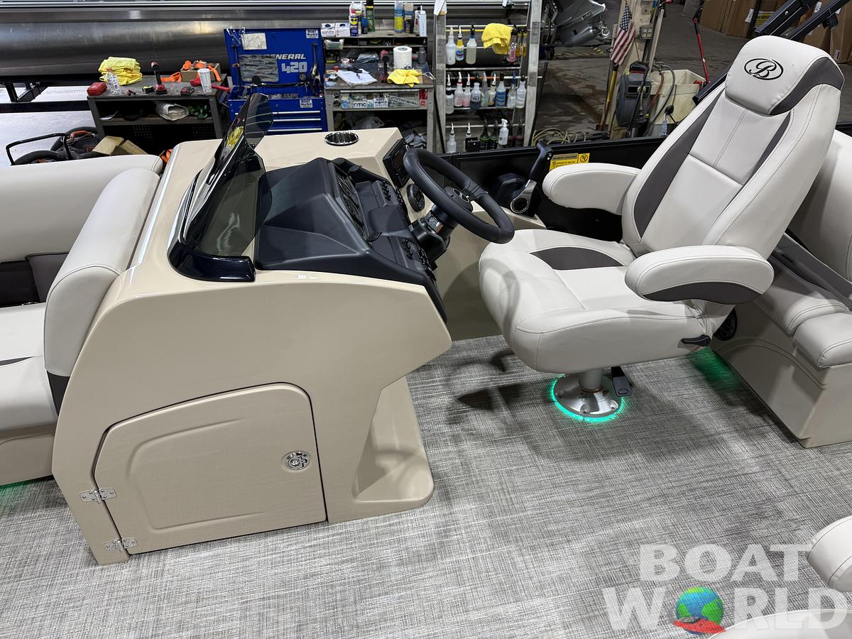 2027 Bentley Legacy 220 QSB Swingback $45995