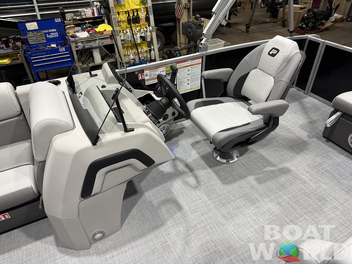 2026 Princecraft Vectra 23 RL Long Lounge Swingback Tritoon 