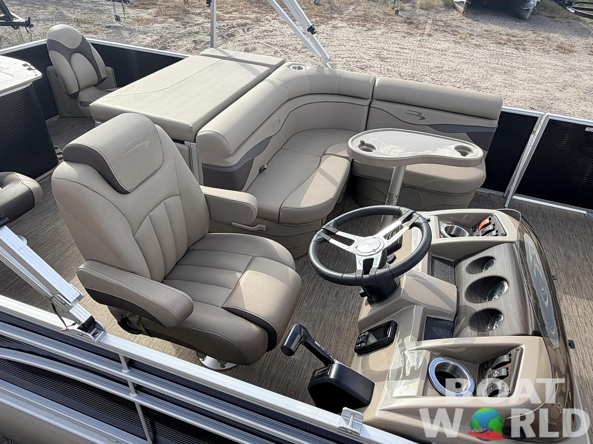Used 2023 Bennington S20 F & 70HP Suzuki 4Stroke -$27,995