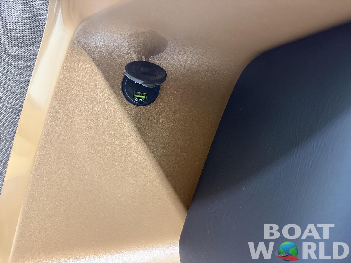 2026 Tahoe Pontoons LTZ 2385 Quad Lounge Shift SS