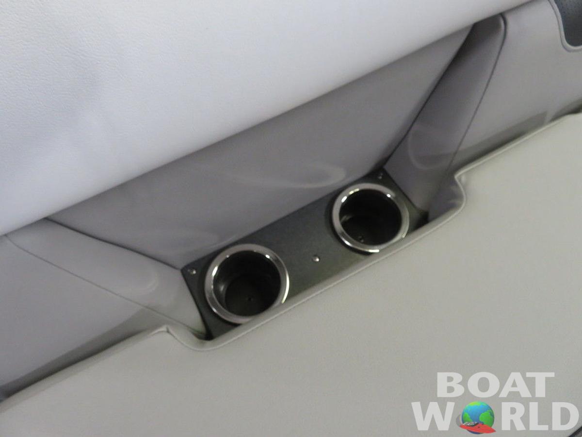 2025 Princecraft Vectra 21 RL Swingback Dinette Pontoon & Mercury 4-Stroke EFI