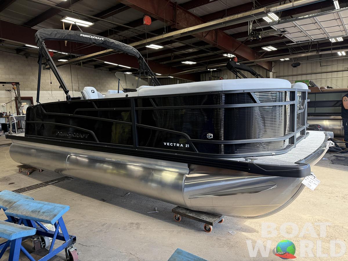 2026 Princecraft Vectra 21 RL Swingback Lounge $31995