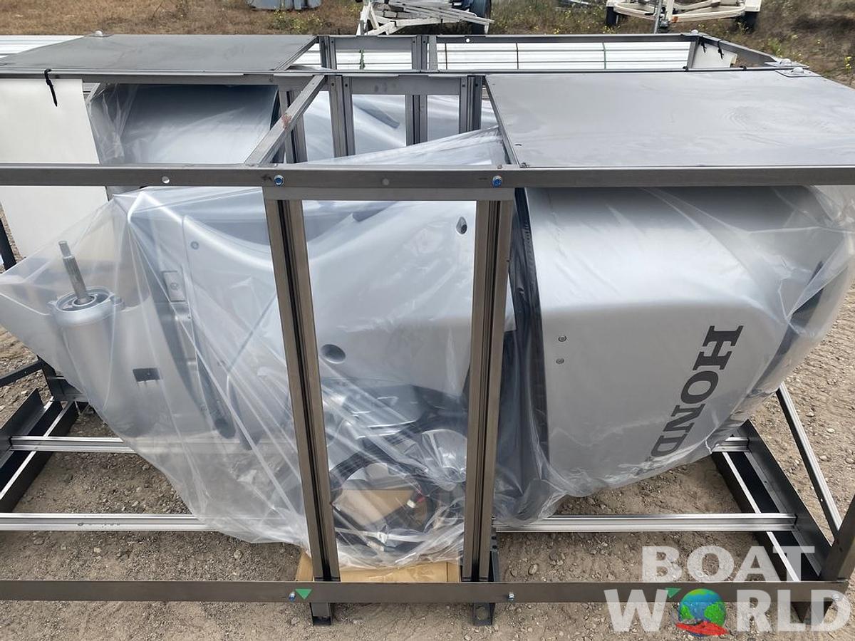 2025 Honda Marine Twin 250HP New 30"