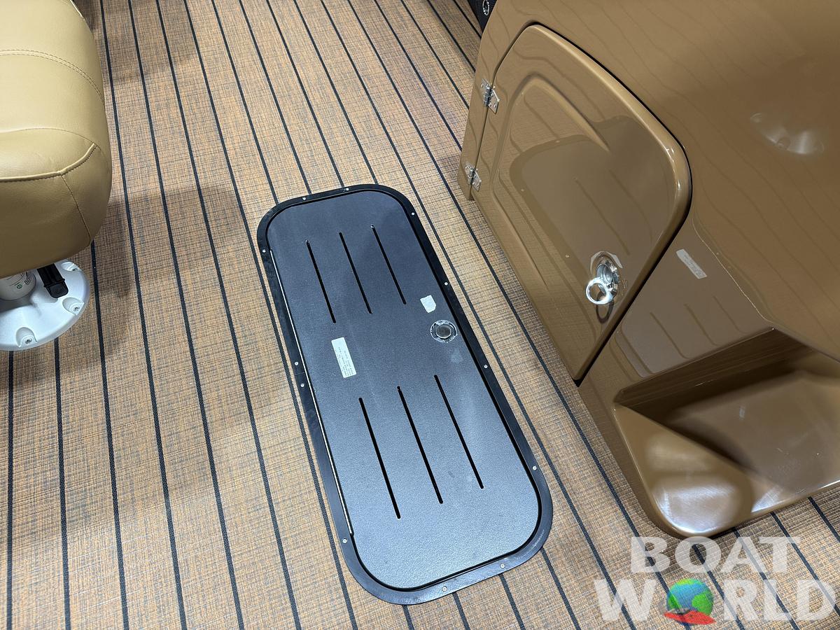 2026 Bentley Legacy 223 Navigator DL Quad Lounge Tritoon $51995