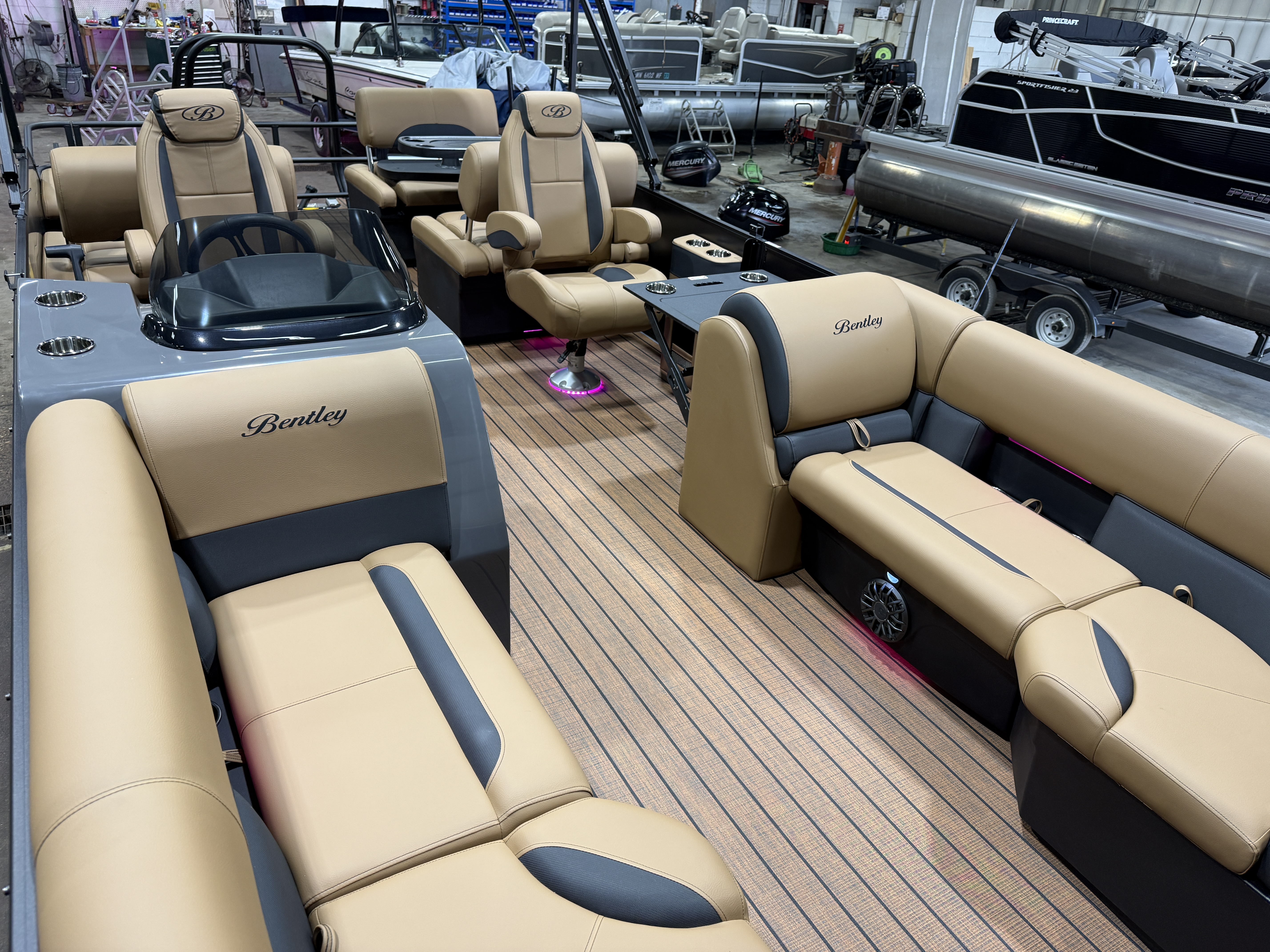 2027 Bentley Legacy 220 QSB Swingback $46995