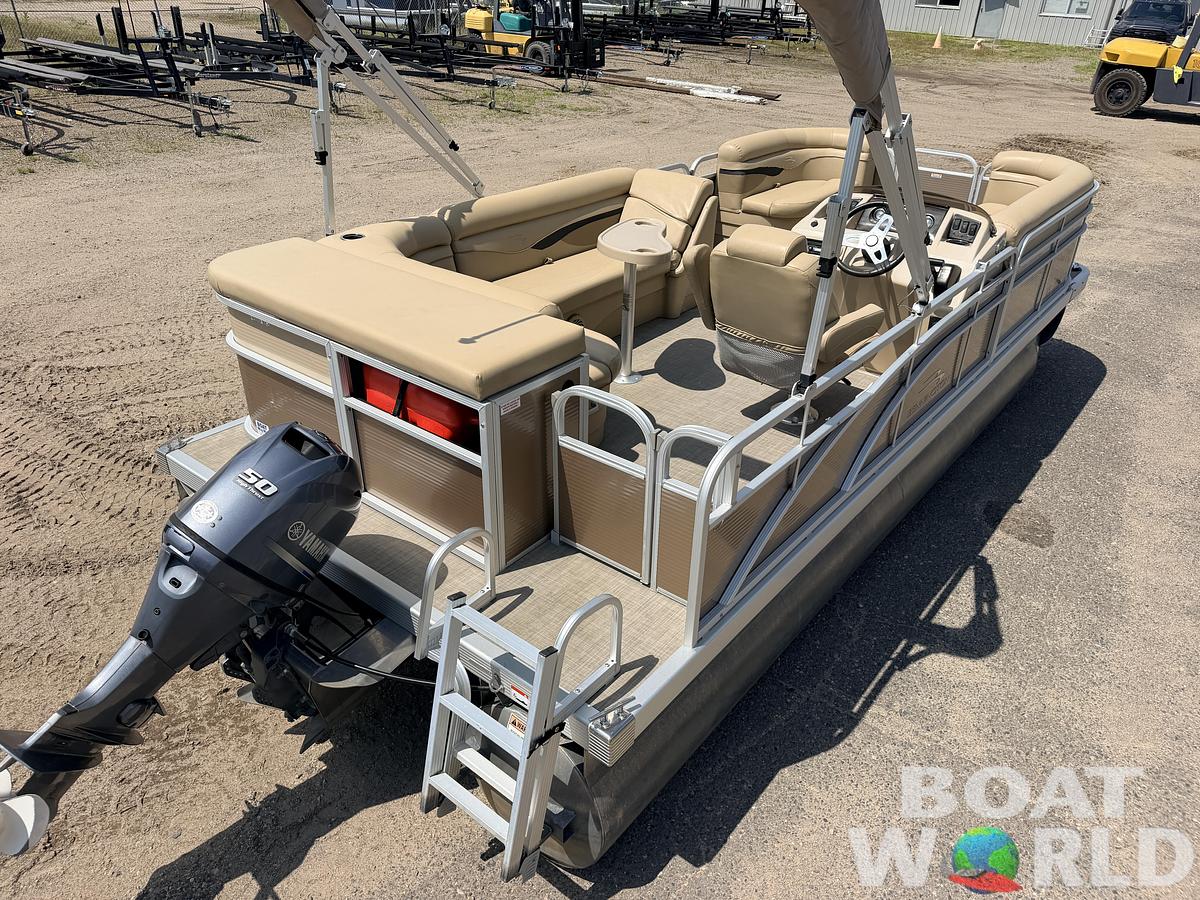 Used 2017 Bennington 208 SL & 50HP Yamaha 4Stroke -$24,995