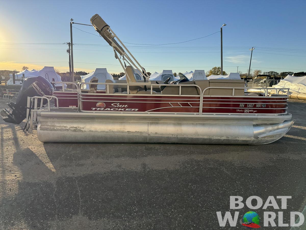 Used 2020 Sun Tracker Fishin Barge 20 DLX Pontoon