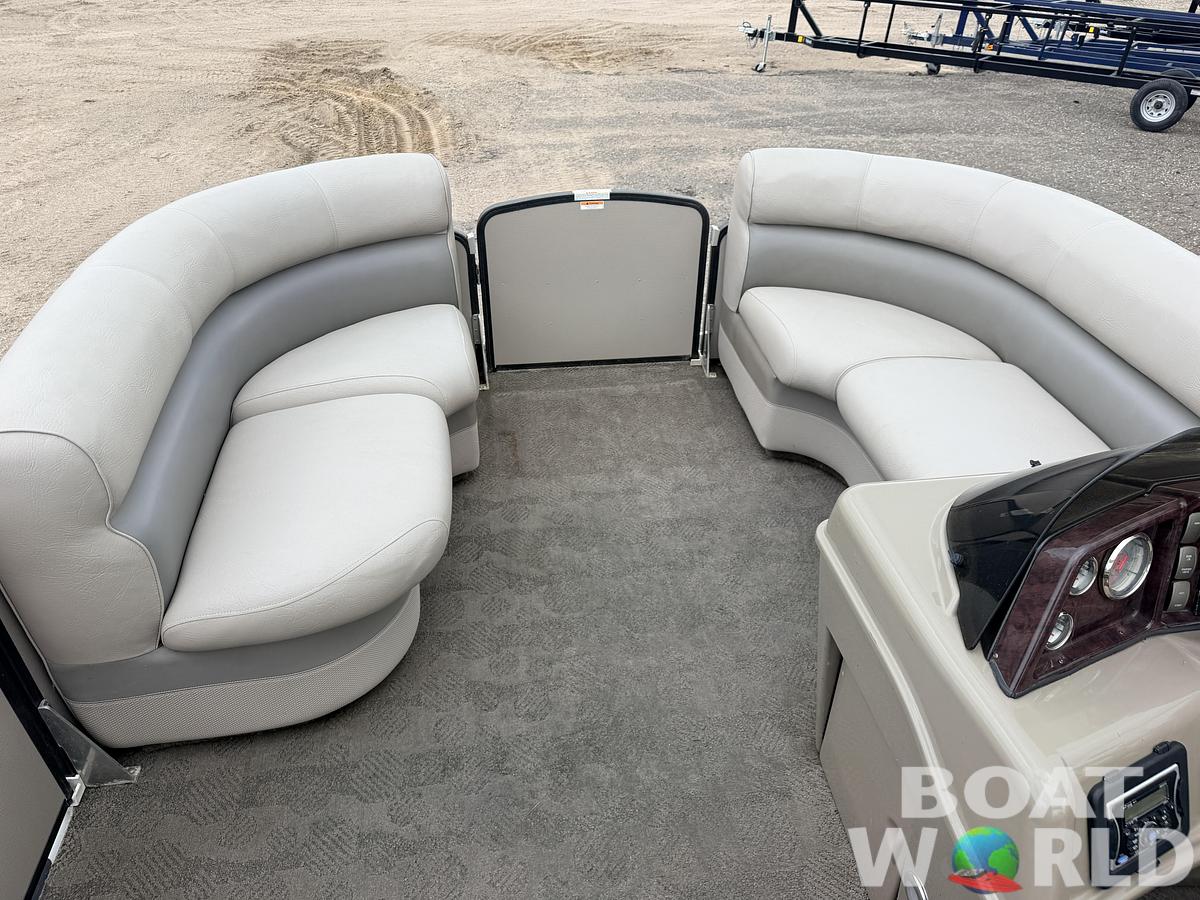 Used 2012 Premier 225 Solaris & 50HP Yamaha 4Stroke -$19,995