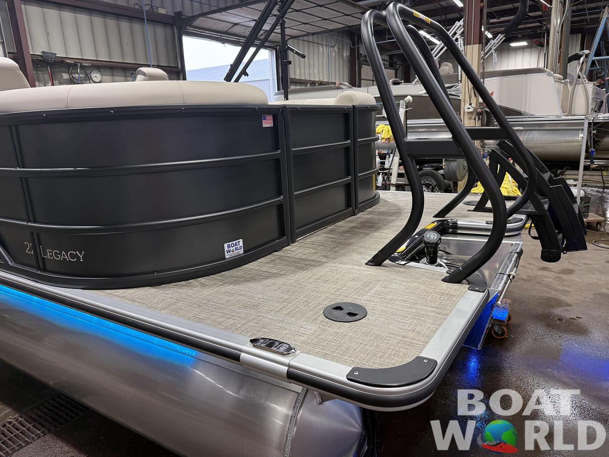 2027 Bentley Legacy 220 Navigator Quad Lounge Pontoon $42995